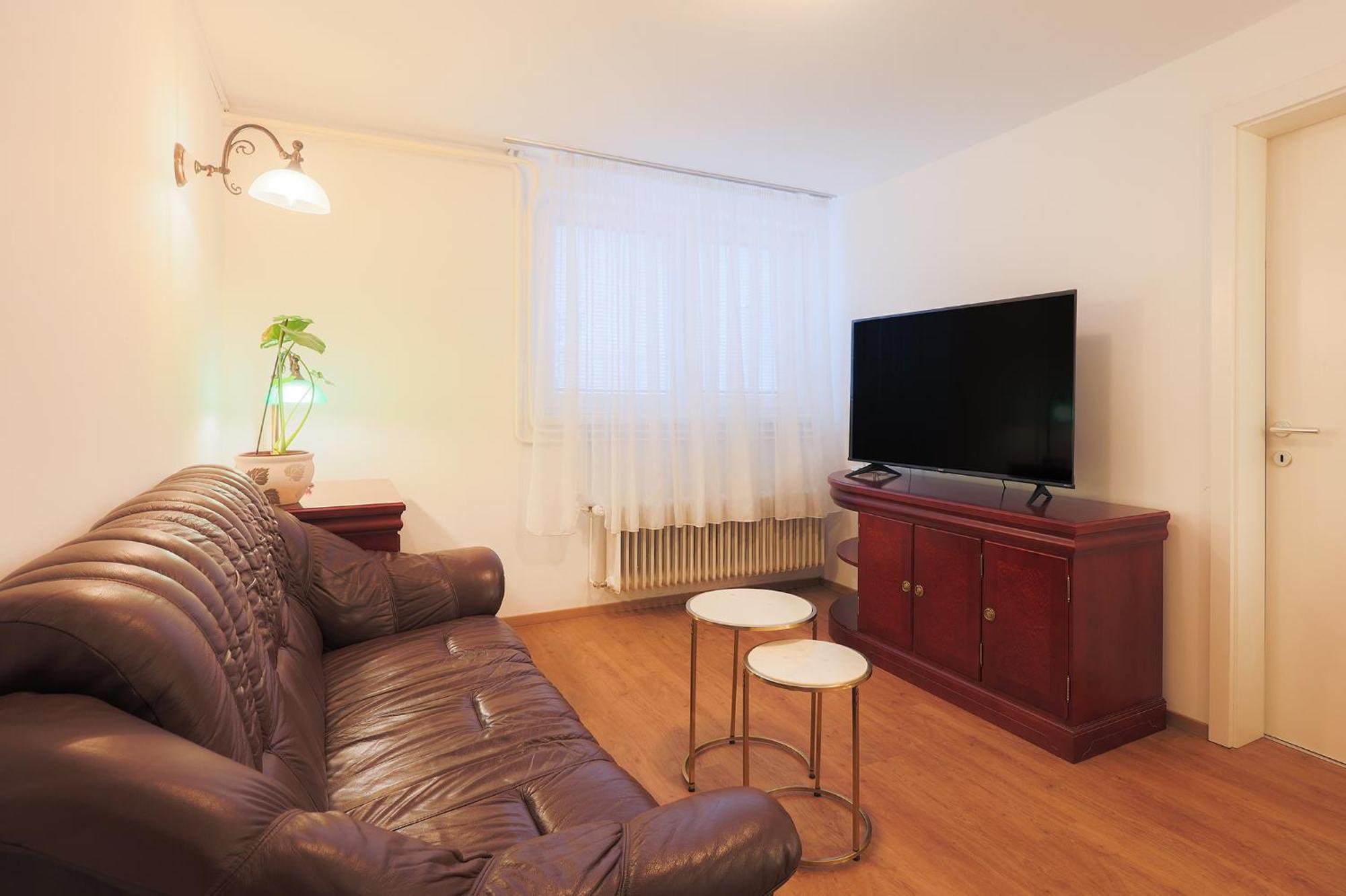 Papas Apartment Lesce  Εξωτερικό φωτογραφία