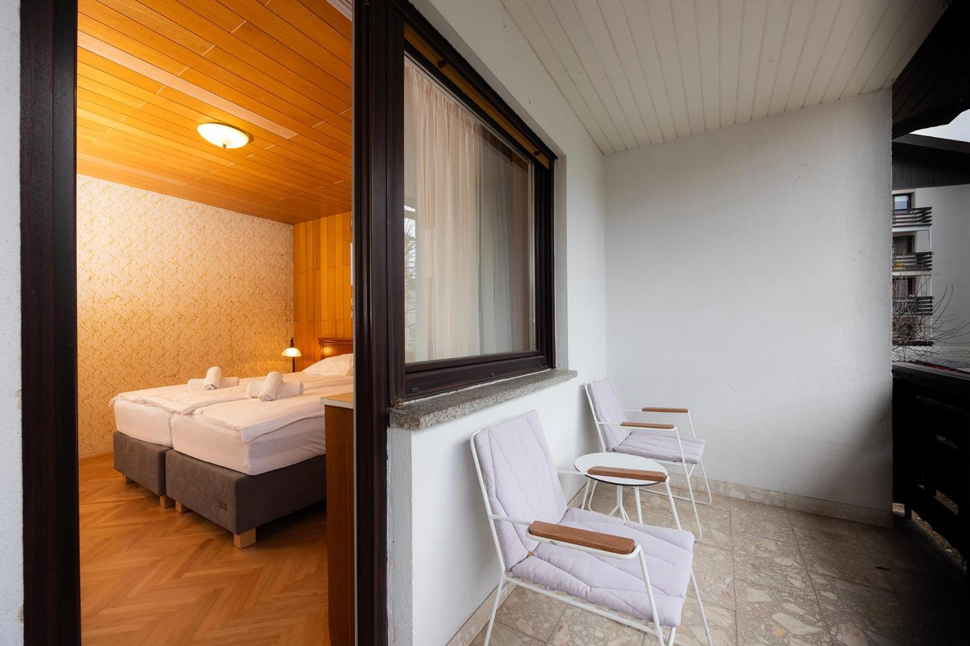 Papas Apartment Lesce  Εξωτερικό φωτογραφία