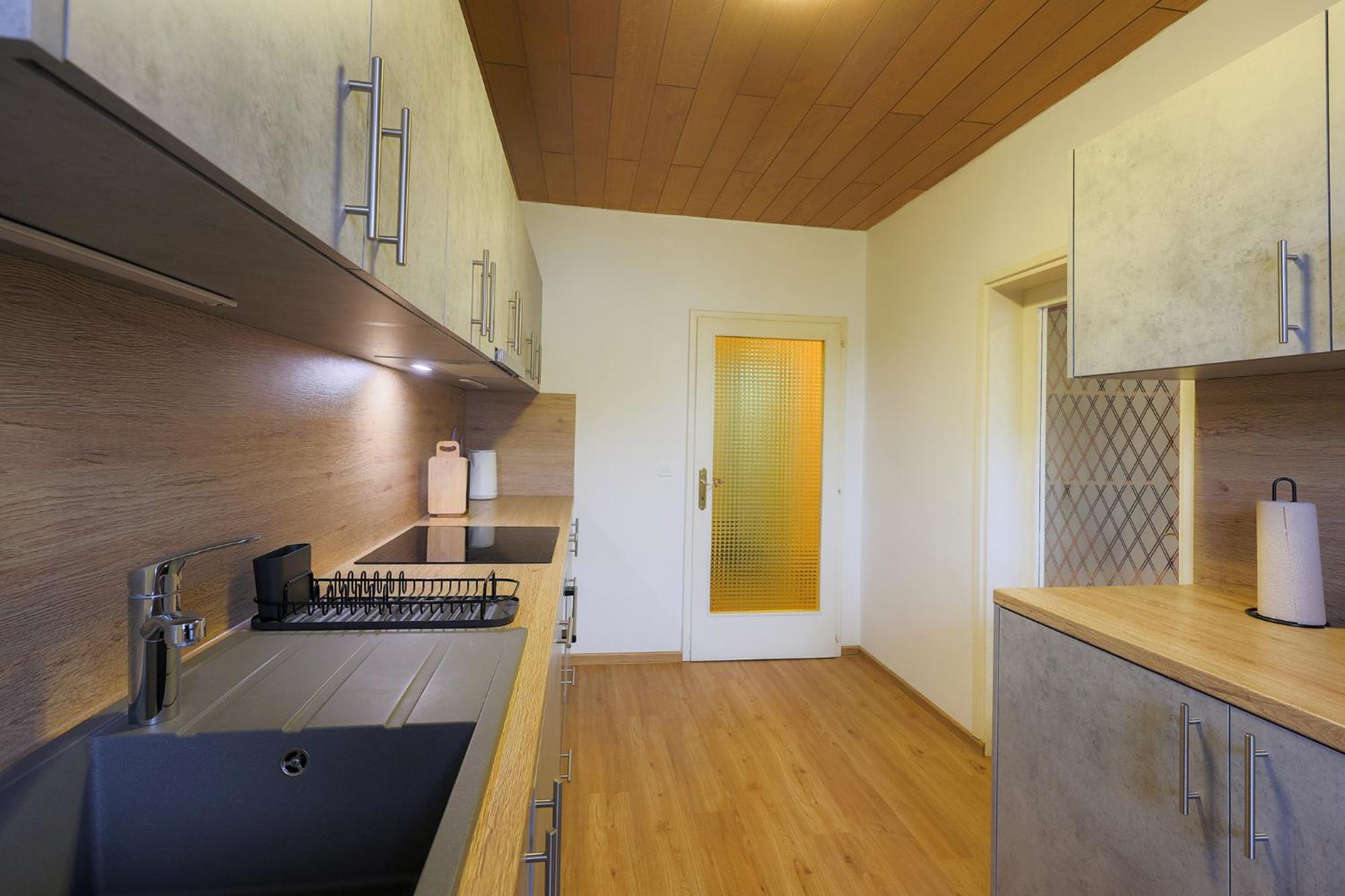 Papas Apartment Lesce  Εξωτερικό φωτογραφία